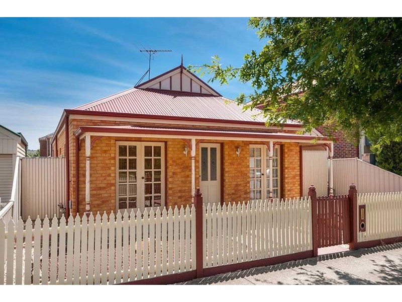 37 Woodlea Crescent, Craigieburn VIC 3064