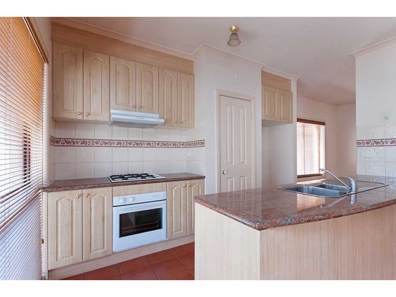 37 Woodlea Crescent, Craigieburn VIC 3064