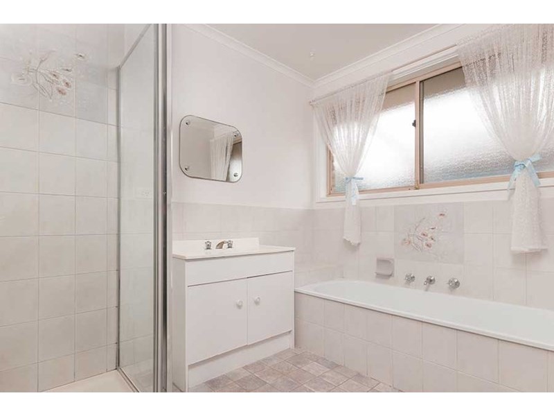 1A Dartford Court, Craigieburn VIC 3064
