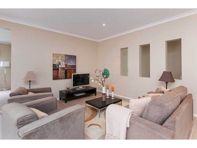 9 Cascade Terrace, Craigieburn VIC 3064