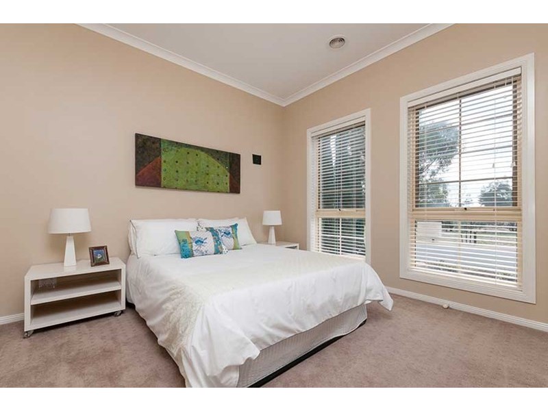 9 Cascade Terrace, Craigieburn VIC 3064