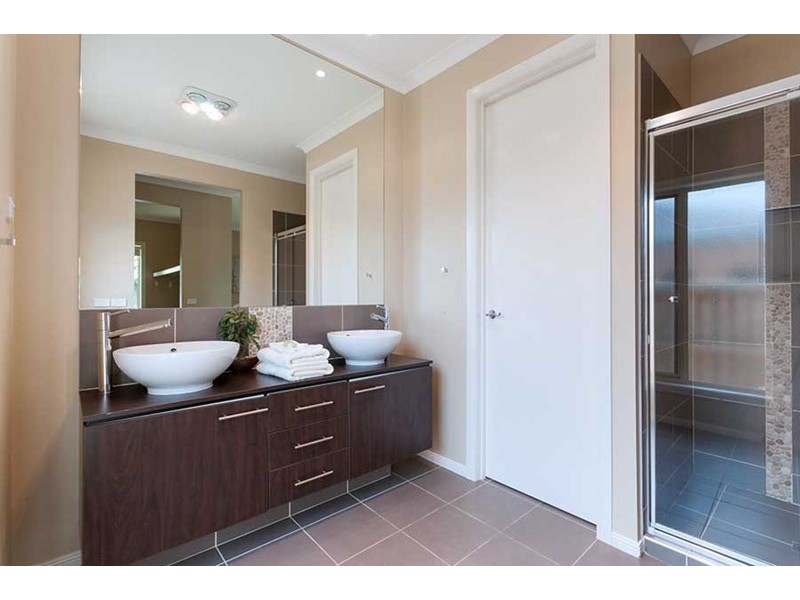 9 Cascade Terrace, Craigieburn VIC 3064