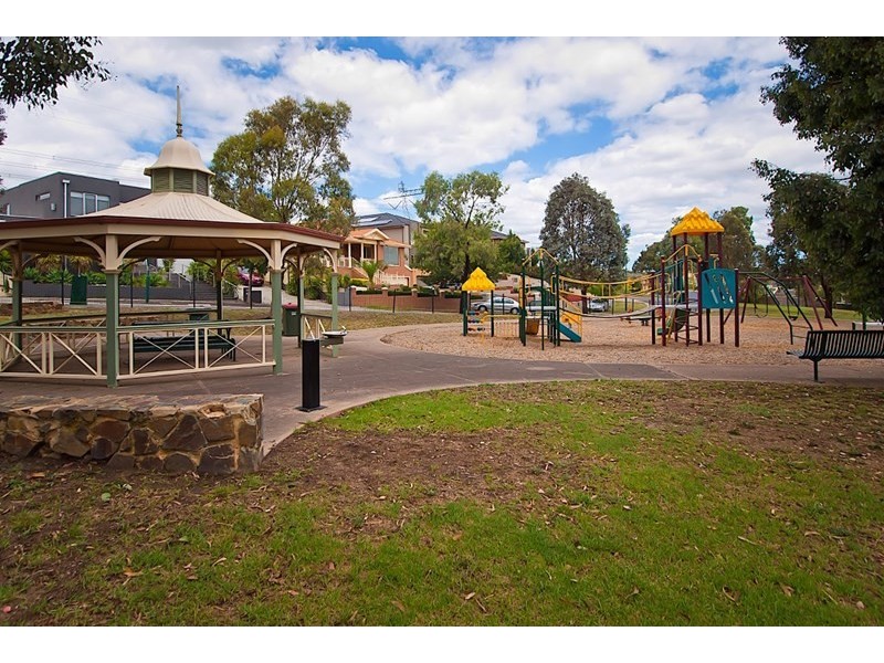 64 Kirkham Drive, Greenvale VIC 3059
