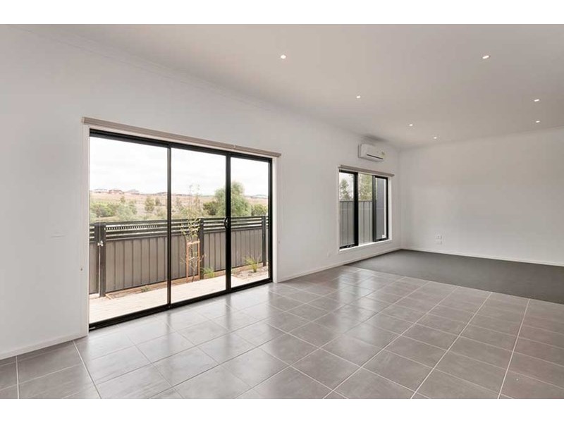 13/38 Mallard Circuit, Craigieburn VIC 3064