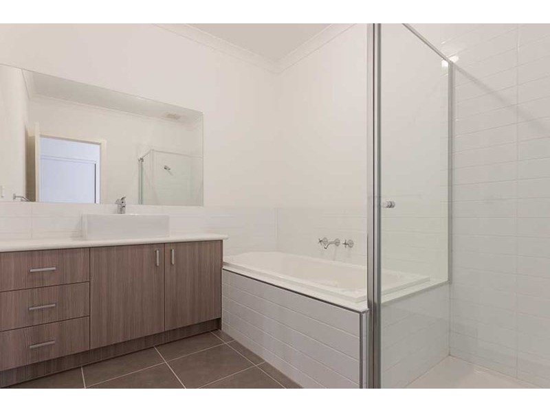 13/38 Mallard Circuit, Craigieburn VIC 3064