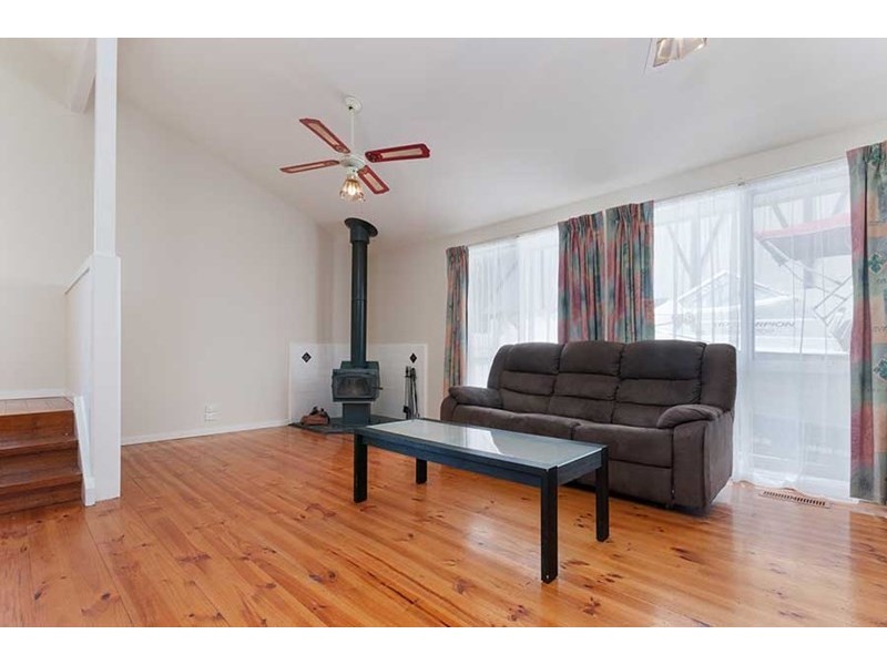 6 Second Avenue, Craigieburn VIC 3064