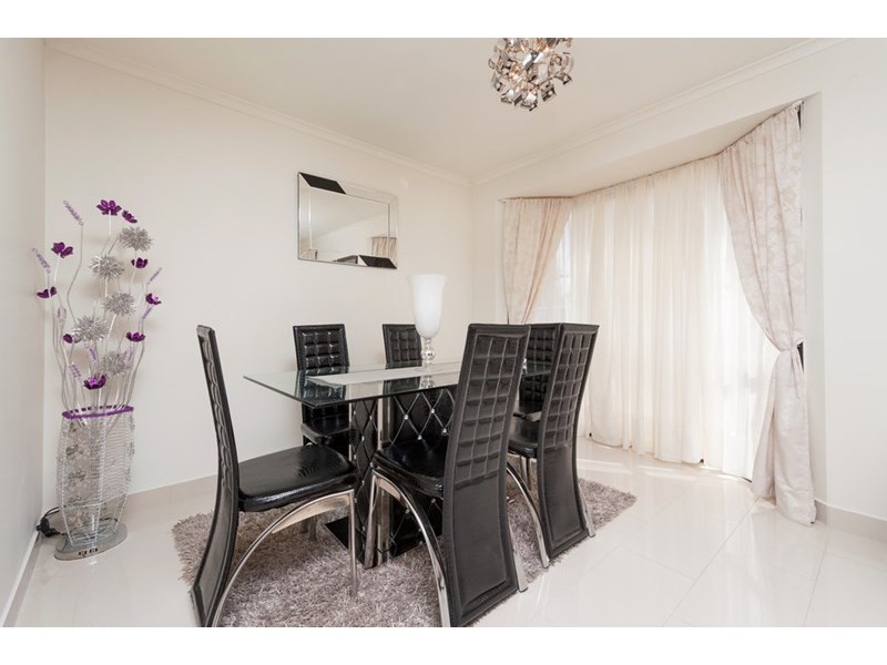 38 Farnborough Avenue, Craigieburn VIC 3064