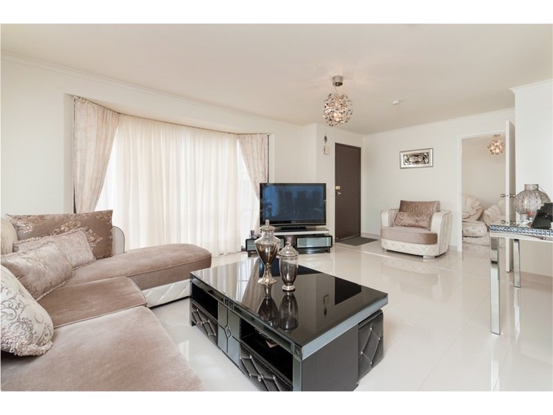 38 Farnborough Avenue, Craigieburn VIC 3064