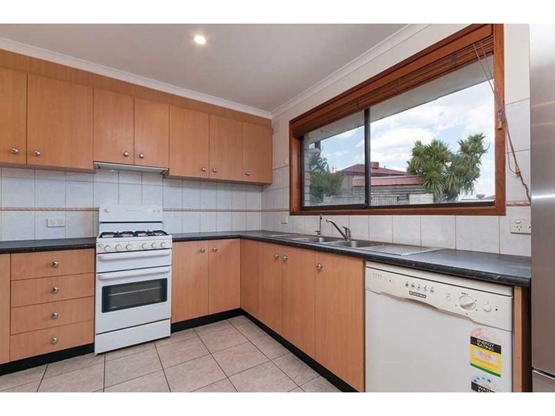 10 Trollaby Close, Gladstone Park VIC 3043