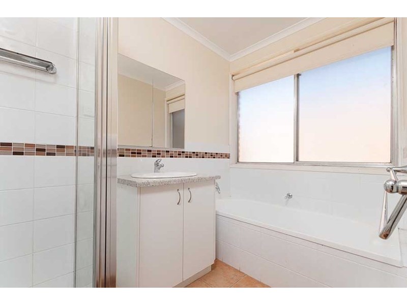 11 Commonwealth Court, Craigieburn VIC 3064