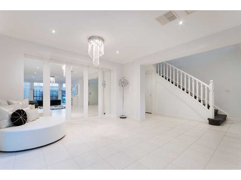 16 Johnson Court, Roxburgh Park VIC 3064