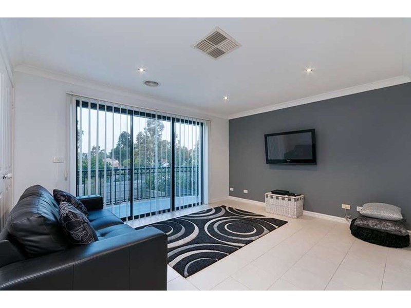 16 Johnson Court, Roxburgh Park VIC 3064