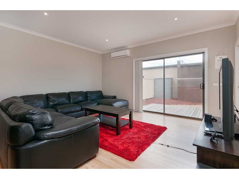 6/1 Clarendon Avenue, Craigieburn VIC 3064