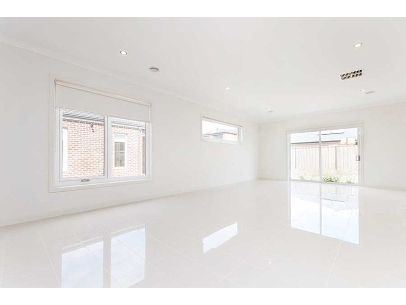 18 Buckland Hill Drive, Wallan VIC 3756