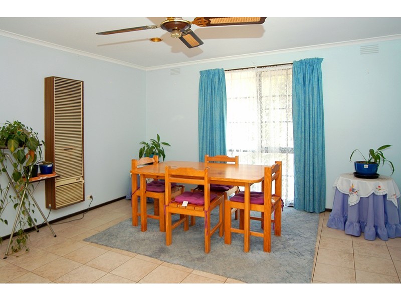 35 Bainbridge Close, Craigieburn VIC 3064