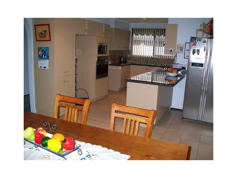 35 Bainbridge Close, Craigieburn VIC 3064