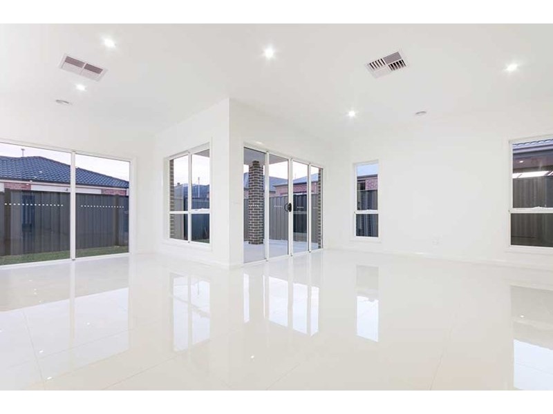 29 Viewmont Avenue, Craigieburn VIC 3064