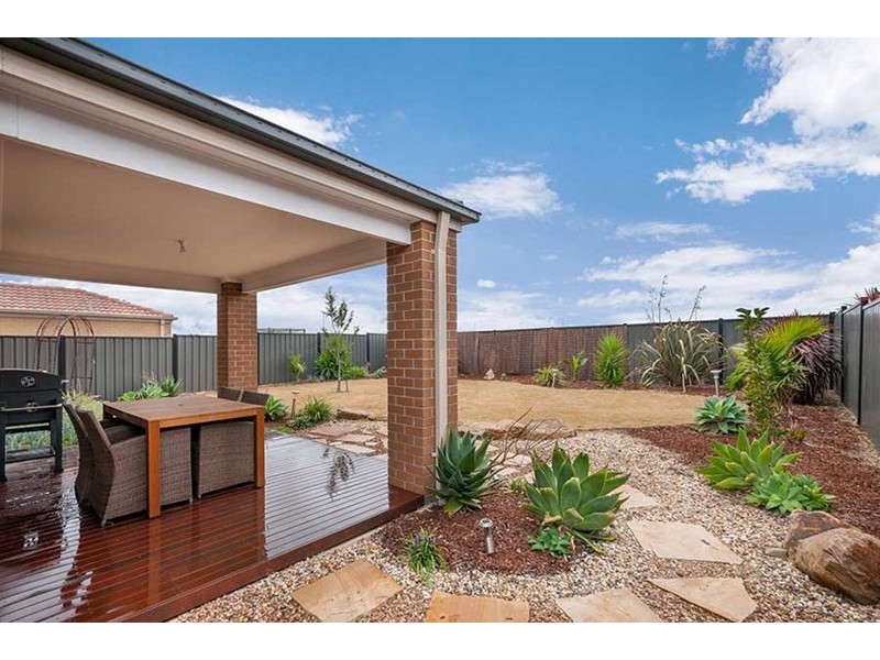 96 Charteris Drive, Craigieburn VIC 3064