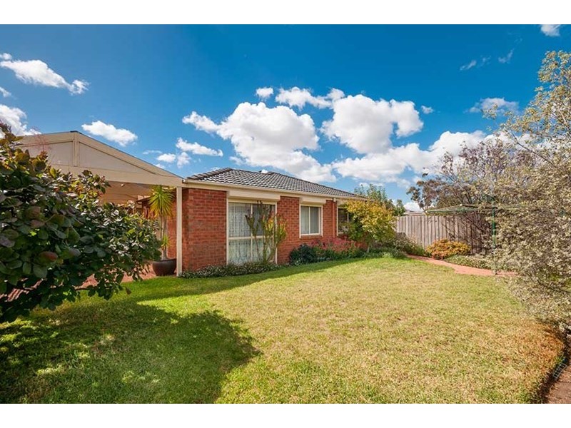 5 Magra Place, Roxburgh Park VIC 3064