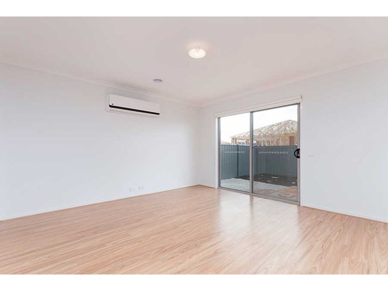 14 Viewmont Avenue, Craigieburn VIC 3064