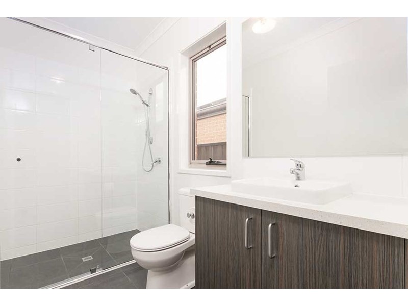 14 Viewmont Avenue, Craigieburn VIC 3064