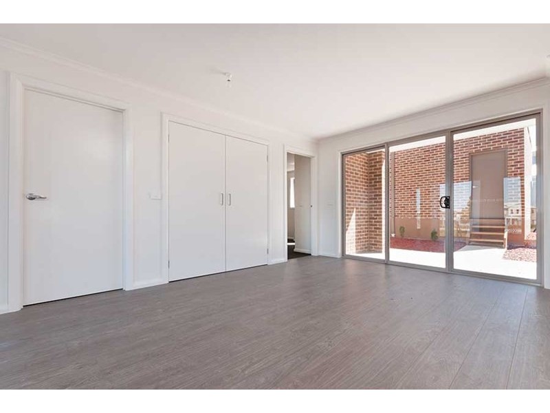 36 Windrock Avenue, Craigieburn VIC 3064