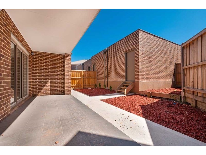 36 Windrock Avenue, Craigieburn VIC 3064