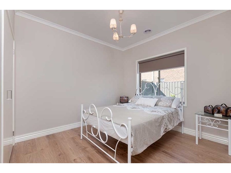 44 Huntington Drive, Craigieburn VIC 3064