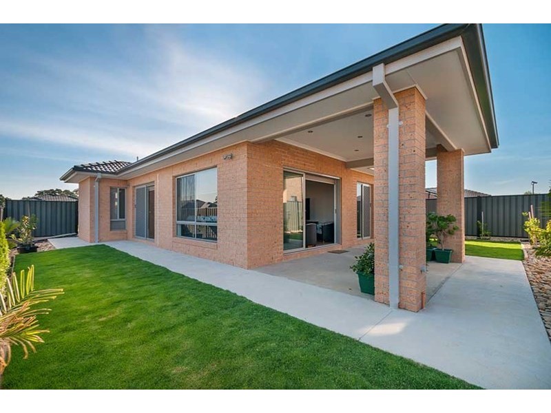 44 Huntington Drive, Craigieburn VIC 3064