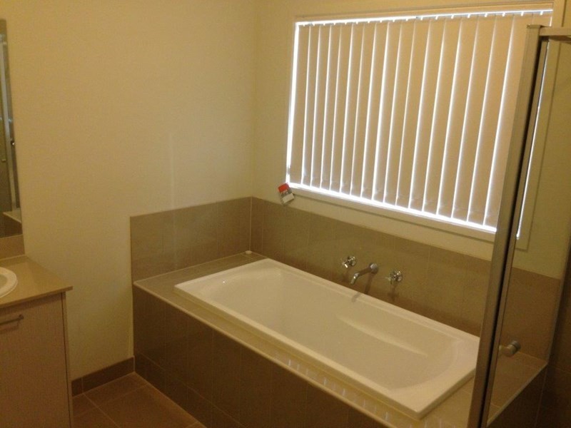 16 Yarradale Drive, Mickleham VIC 3064