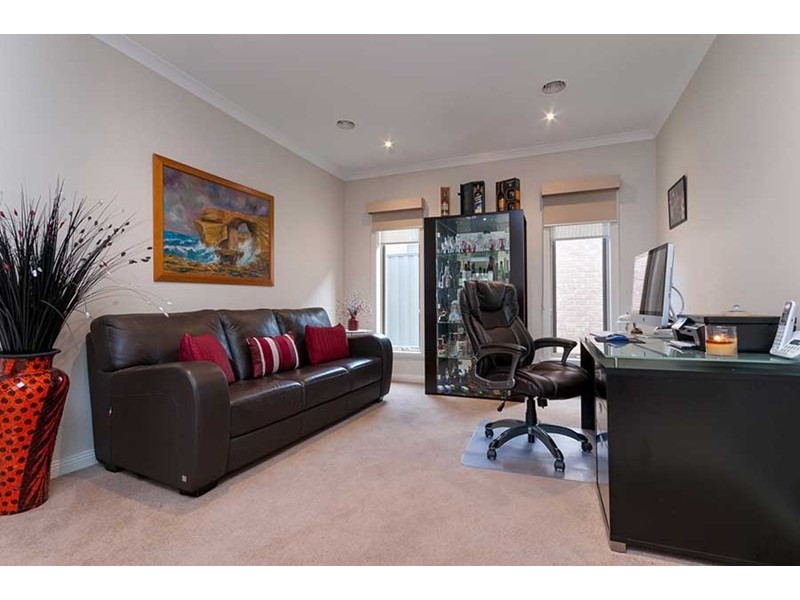 24 Powell Street, Craigieburn VIC 3064