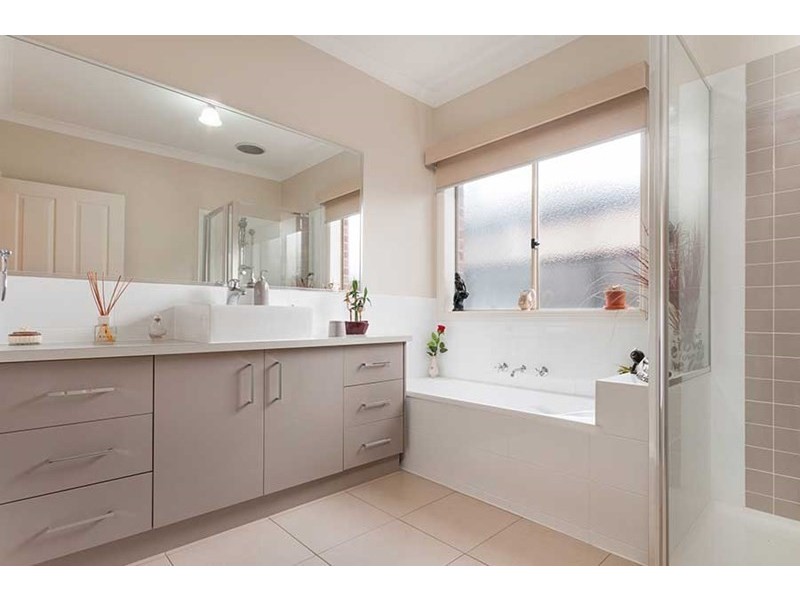 24 Powell Street, Craigieburn VIC 3064