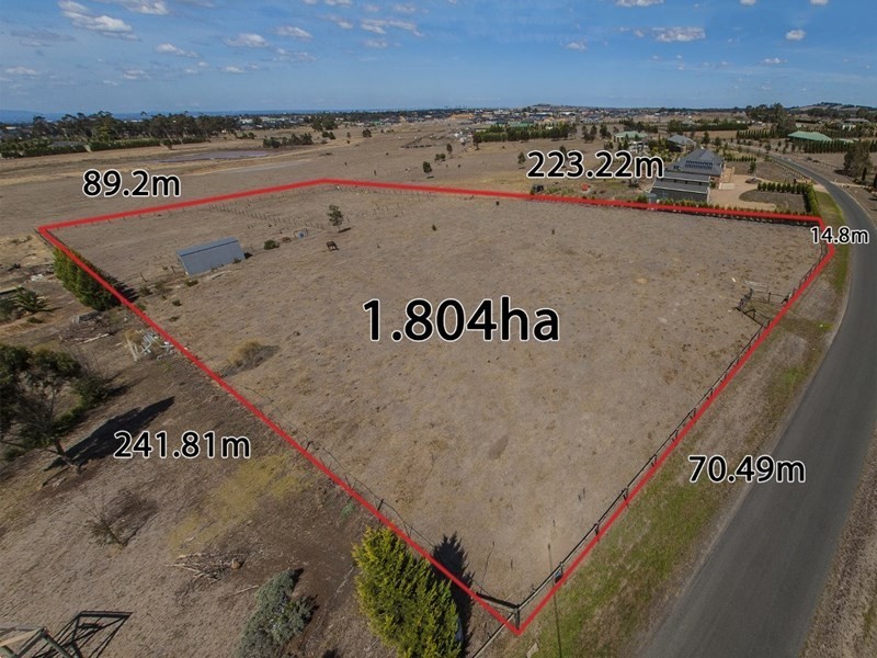 40 Lakeview Drive, Mickleham VIC 3064