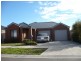 8 Sage Hills Place, Craigieburn VIC 3064