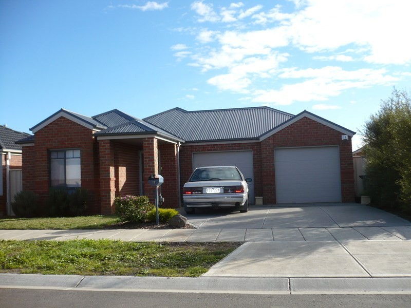 8 Sage Hills Place, Craigieburn VIC 3064