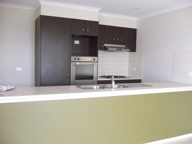 8 Sage Hills Place, Craigieburn VIC 3064