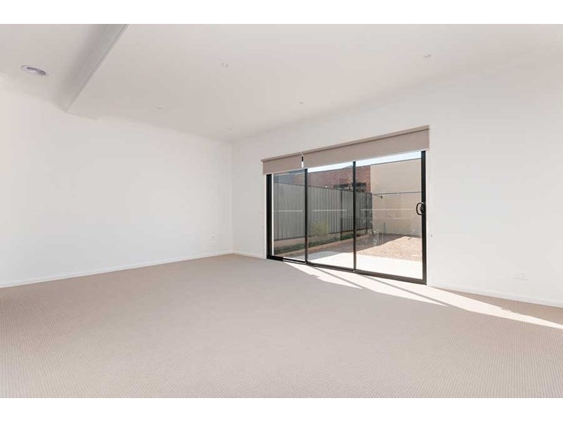 16/38 Mallard Circuit, Craigieburn VIC 3064