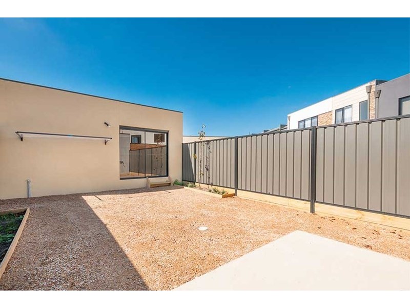 16/38 Mallard Circuit, Craigieburn VIC 3064