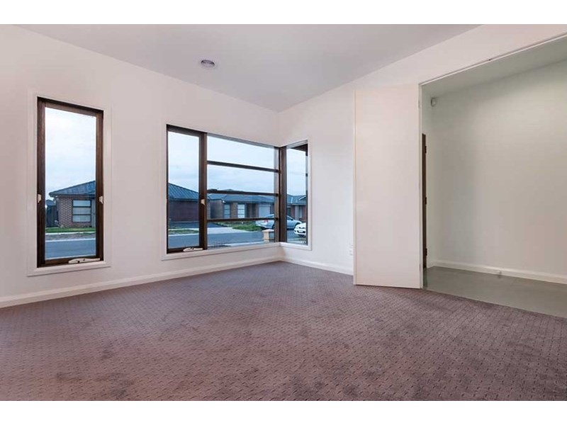 25 Viewmont Avenue, Craigieburn VIC 3064