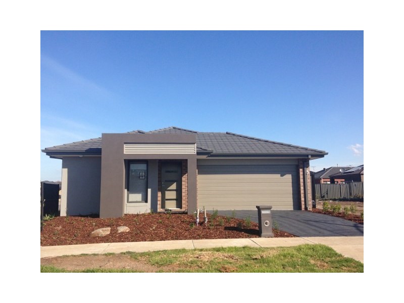 17 Dashing Road, Craigieburn VIC 3064
