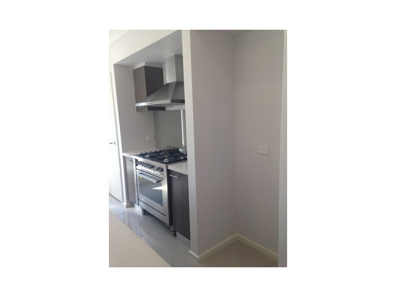 17 Dashing Road, Craigieburn VIC 3064