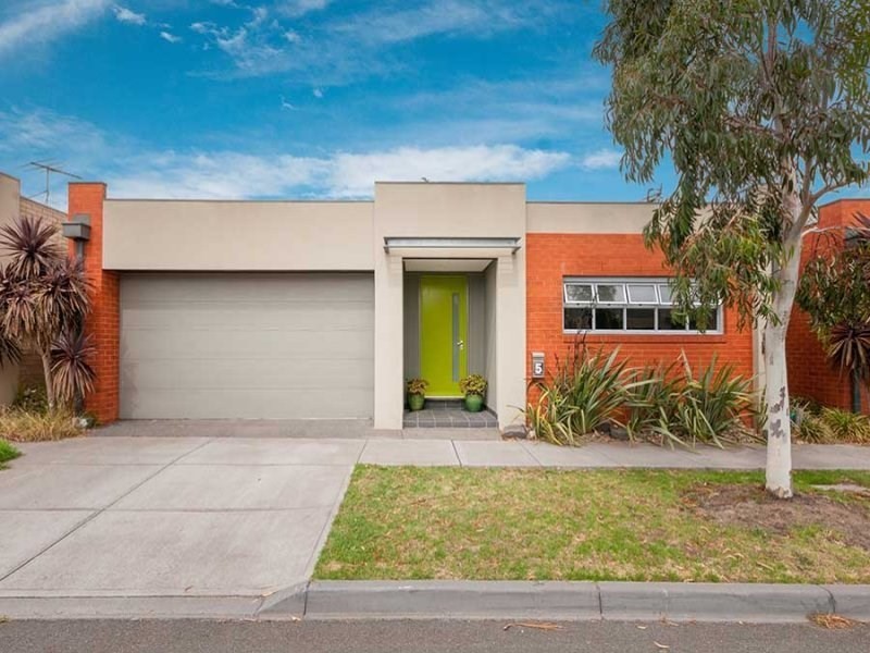 5 Thirlestane Place, Craigieburn VIC 3064