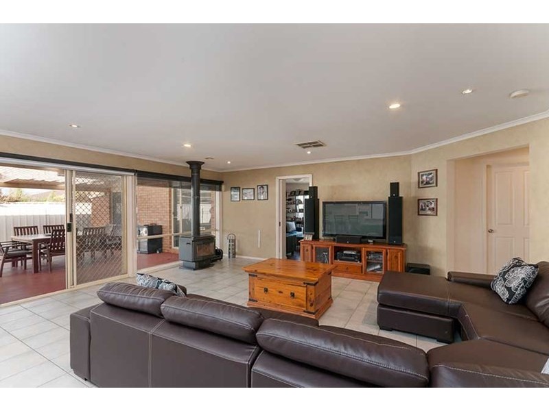 31 Jacaranda Place, Craigieburn VIC 3064