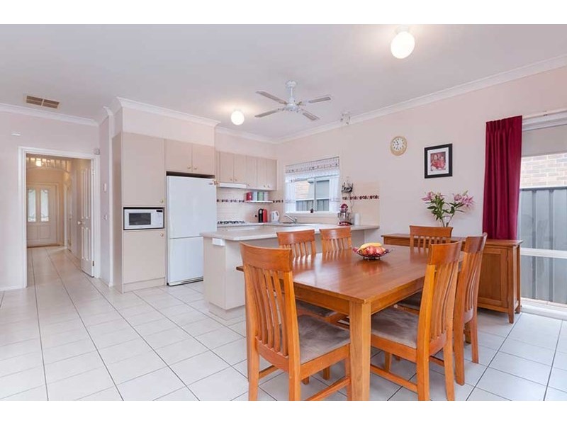 17 Brighton Place, Craigieburn VIC 3064