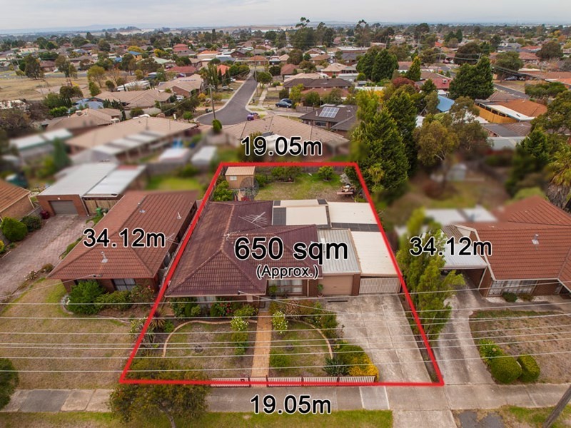 4 Banbury Crescent, Craigieburn VIC 3064