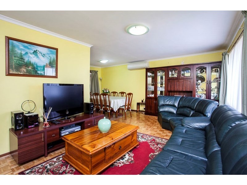 4 Banbury Crescent, Craigieburn VIC 3064