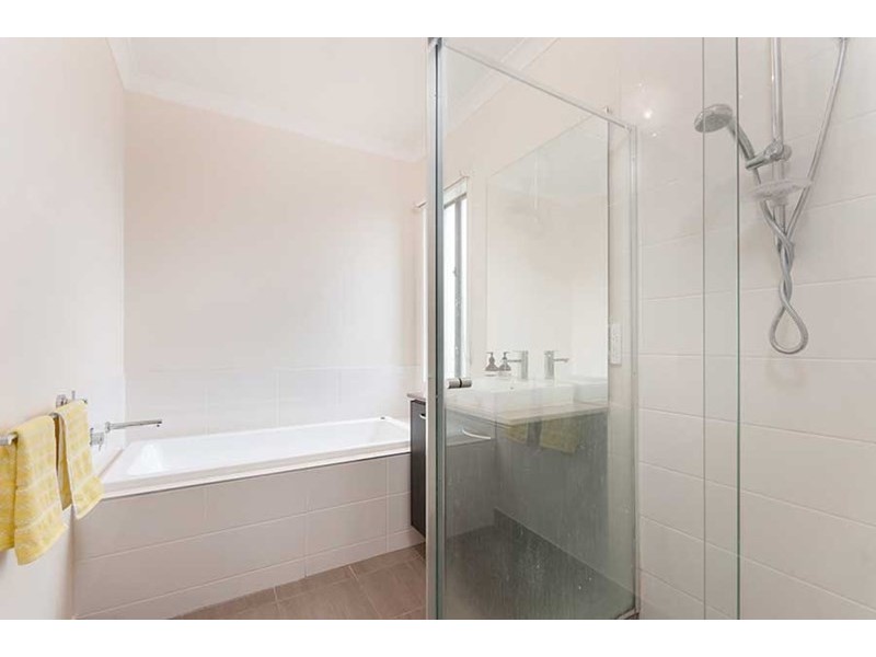 2 Powell Street, Craigieburn VIC 3064