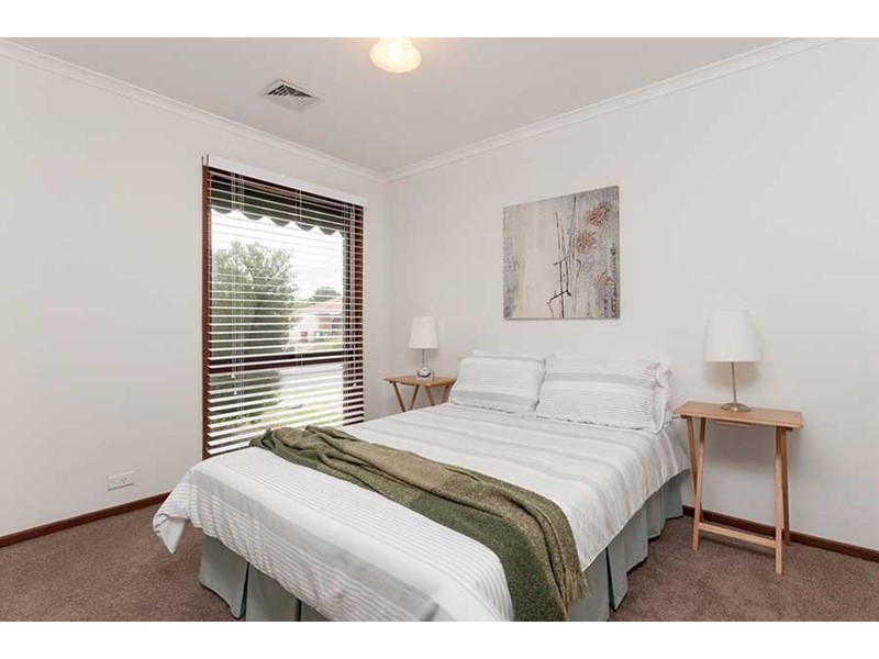 2 Silverton Court, Craigieburn VIC 3064