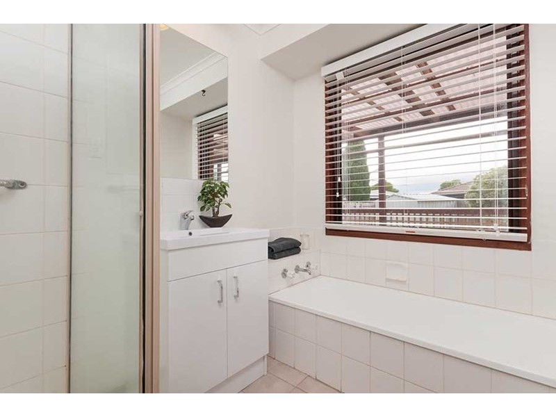 2 Silverton Court, Craigieburn VIC 3064