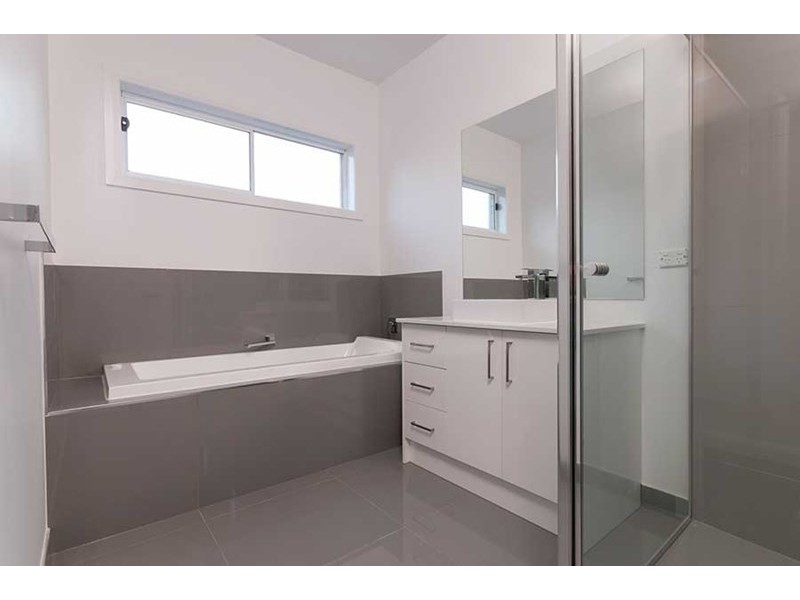 25 Viewmont Avenue, Craigieburn VIC 3064
